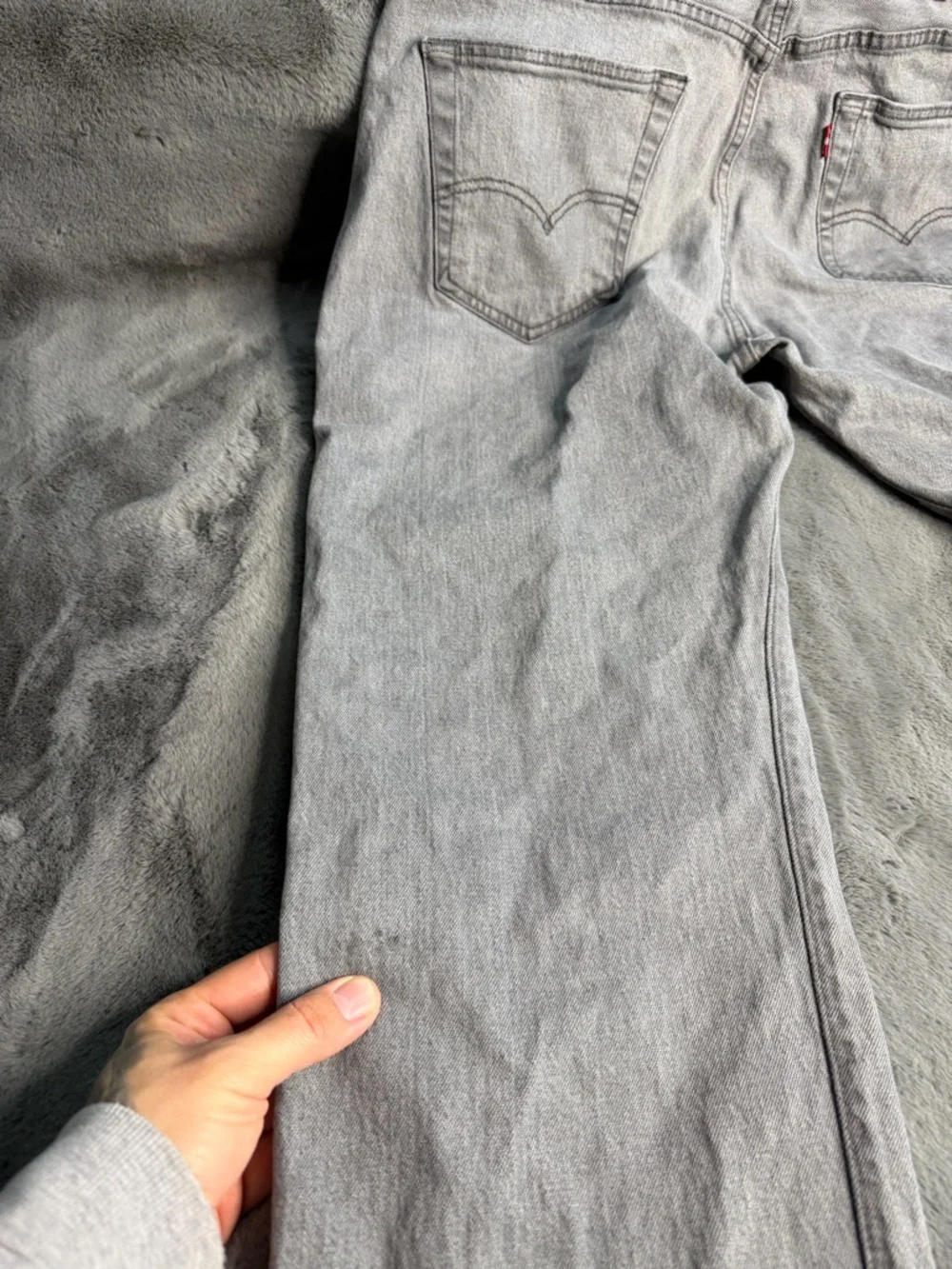 Levi's Men's Light Gray Relaxed Fit‎ Jeans